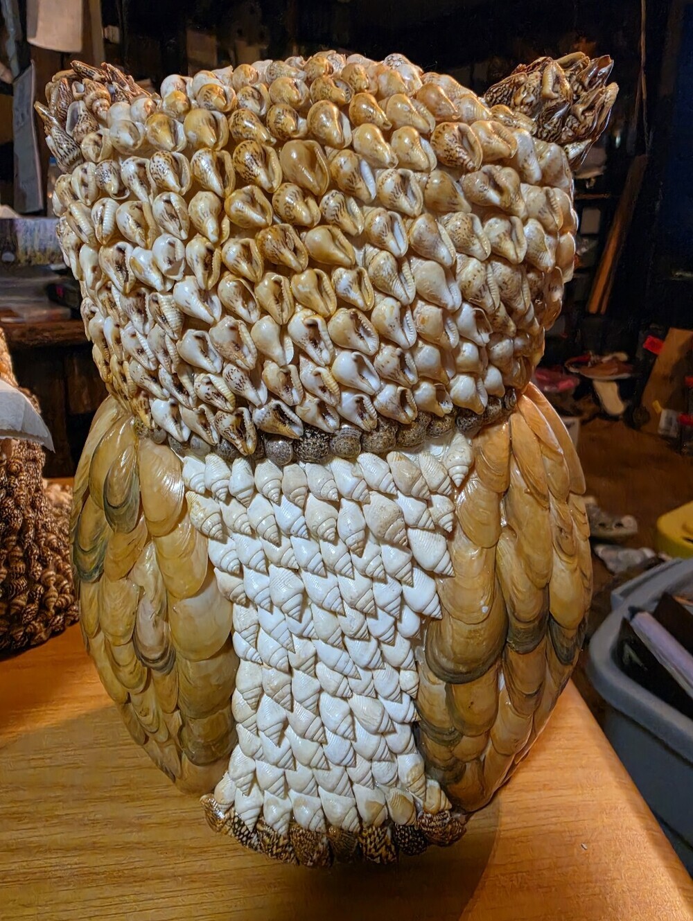 10" Tall Vintage Sea Shell Owl - Picture 4 of 4